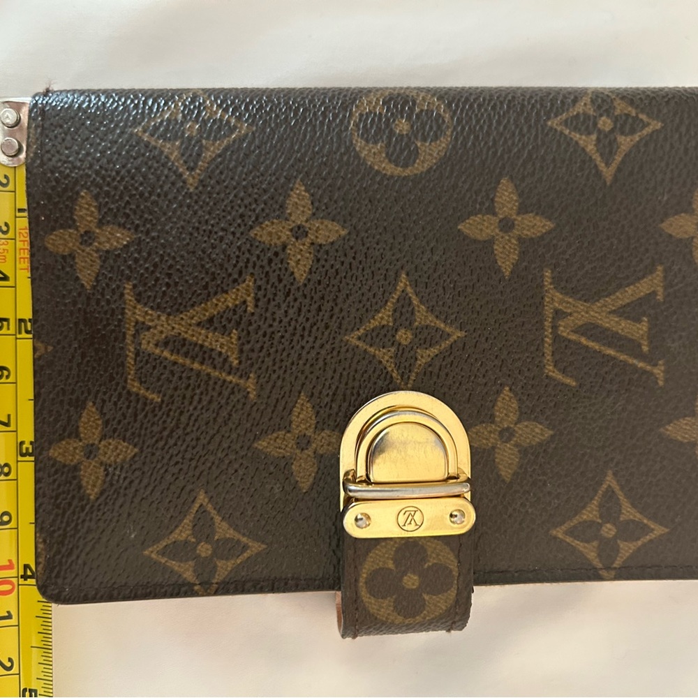 Louis Vuitton Brown Monogram Wallet with Gold Clasp - Picture 5 of 6